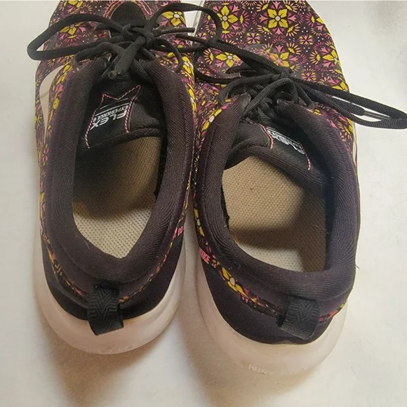 NIKE EUC Flex Experience 8 - Size 9 - Picture 8 of 11